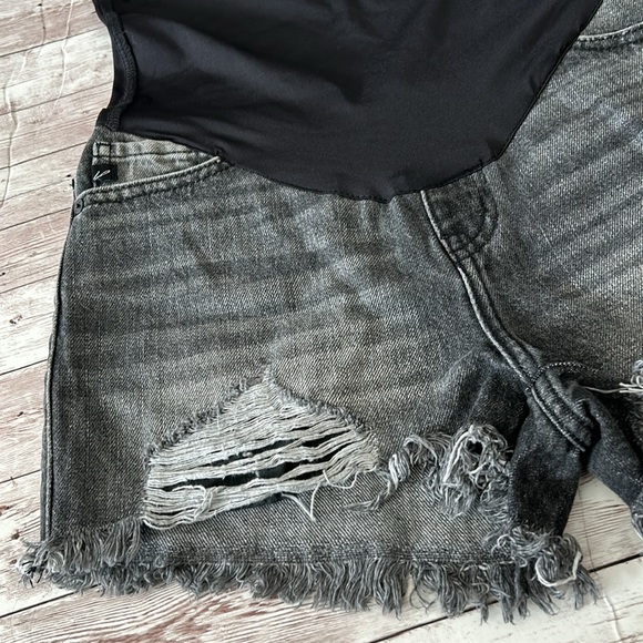Pinkblush Faded Black Grey Distressed Full Panel Raw Hem Maternity Jean Shorts - Picture 4 of 9